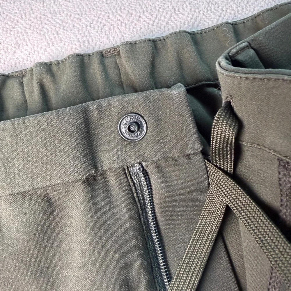 Uniqlo Ultra Stretch Jogger Tapered Pants Forest Green Mens 311-167394 Small